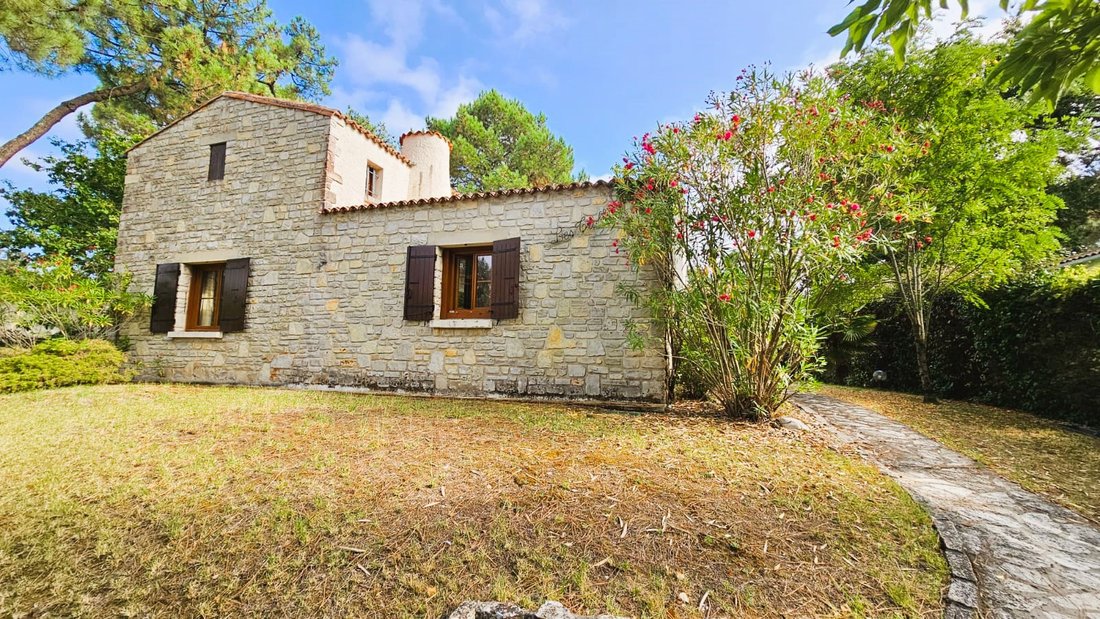 House in Saint-Georges-de-Didonne, Nouvelle-Aquitaine, France 1 - 16125437