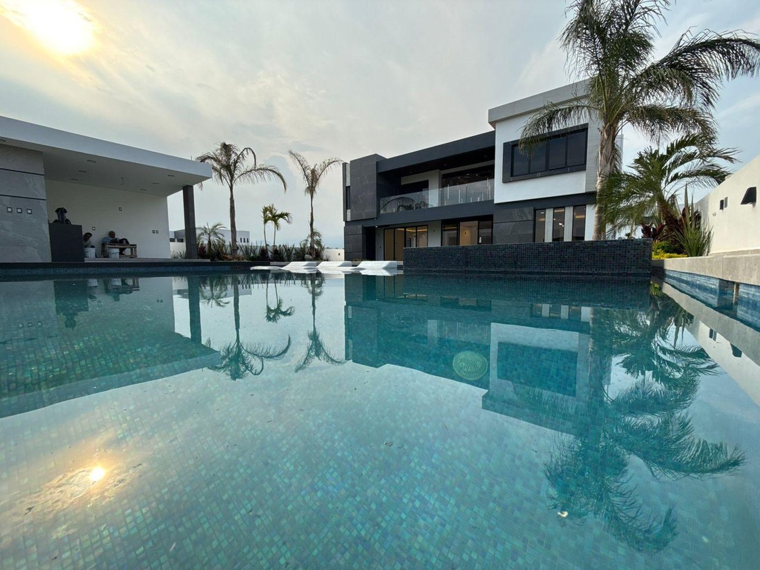 House in Lomas de Cocoyoc, Morelos, Mexico 1 - 18283160