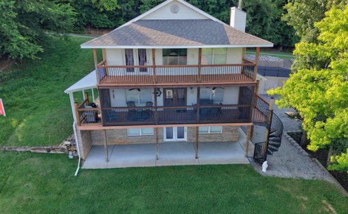 House in Kuttawa, Kentucky, United States 1