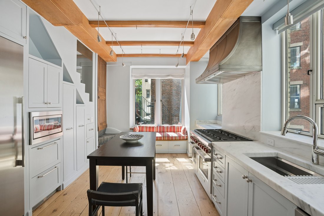 Co Op in New York, New York, United States 4 - 18282030