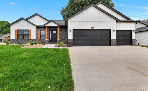 House in Troy, Illinois, United States 1