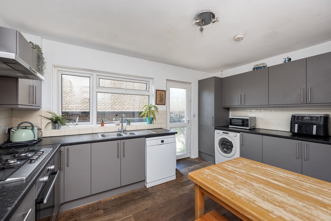 House in Upper Beeding, England 3 - 18291152