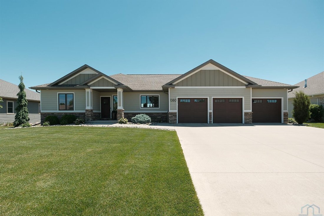 House in Sioux Center, Iowa, United States 2 - 18289999