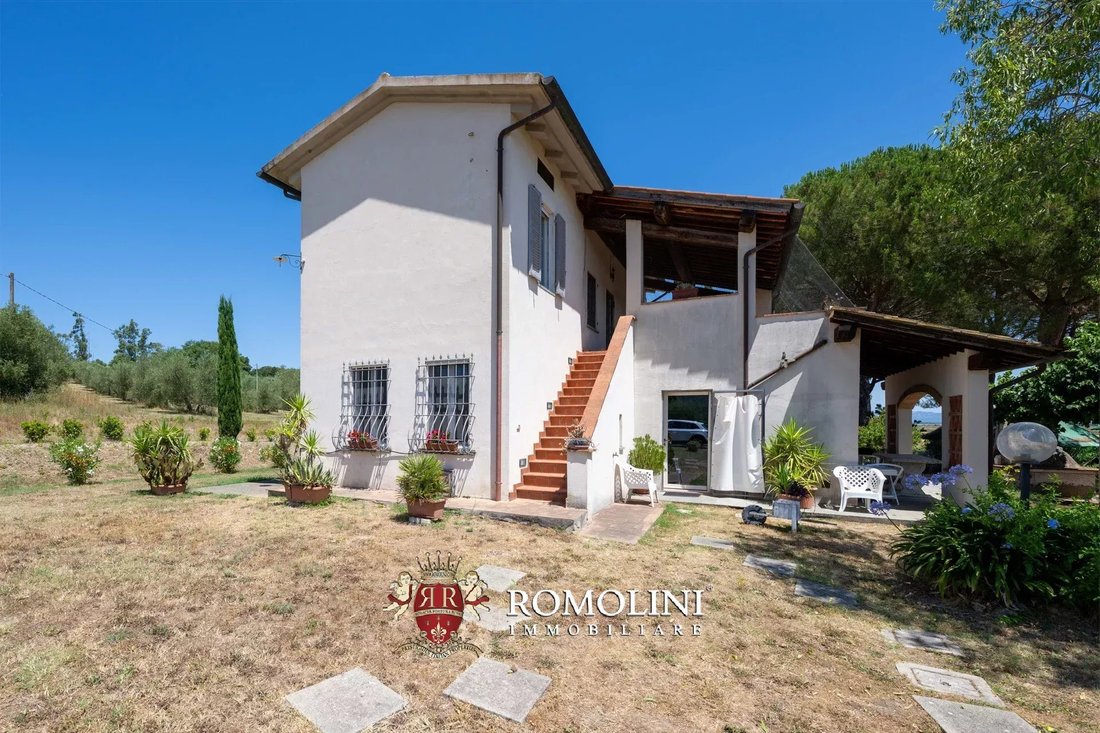 Villa in Castle of Castiglione, Castiglione della Pescaia, Tuscany 1 - 15992621