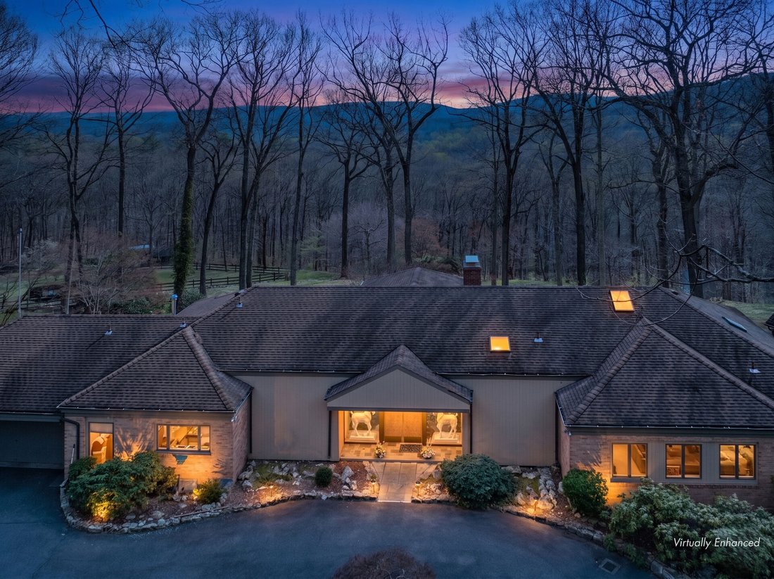 House in Mendham, New Jersey, United States 2 - 18287660