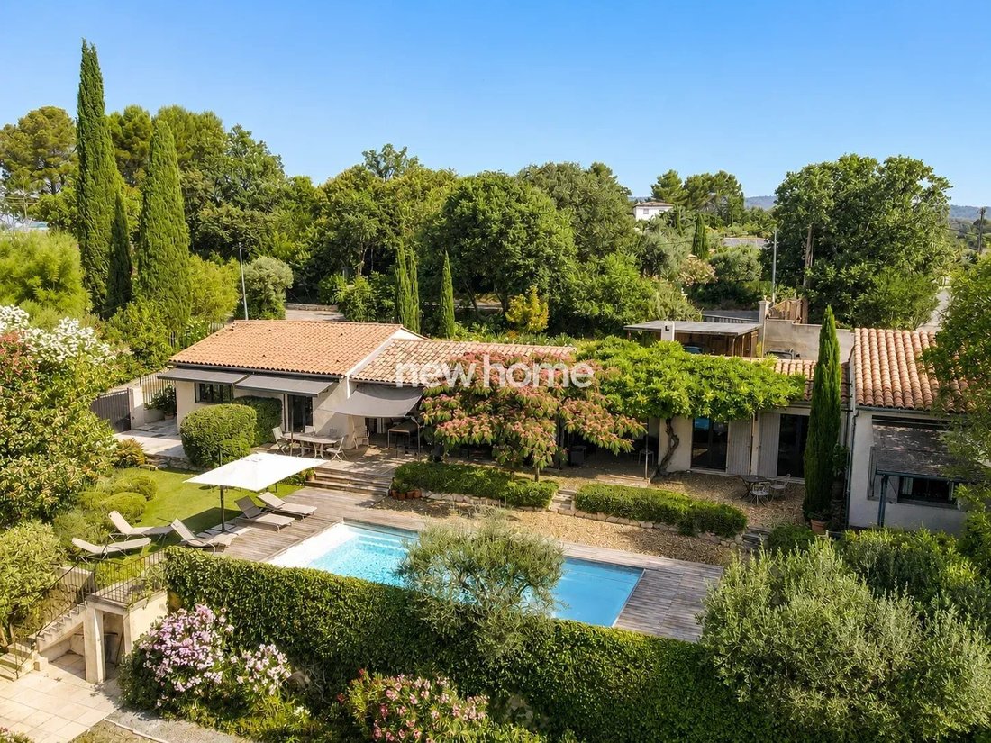 House in Flayosc, Provence-Alpes-Côte d'Azur, France 1 - 18294720