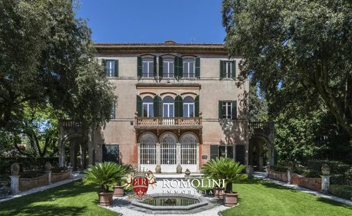 Villa in Historic Center, Perugia, Italy 1