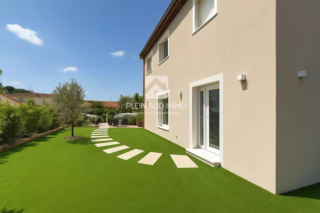 Villa in Grasse, Provence-Alpes-Côte d'Azur, France 4 - 18292473