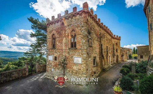 Castle in Bucine, Tuscany, Italy 1
