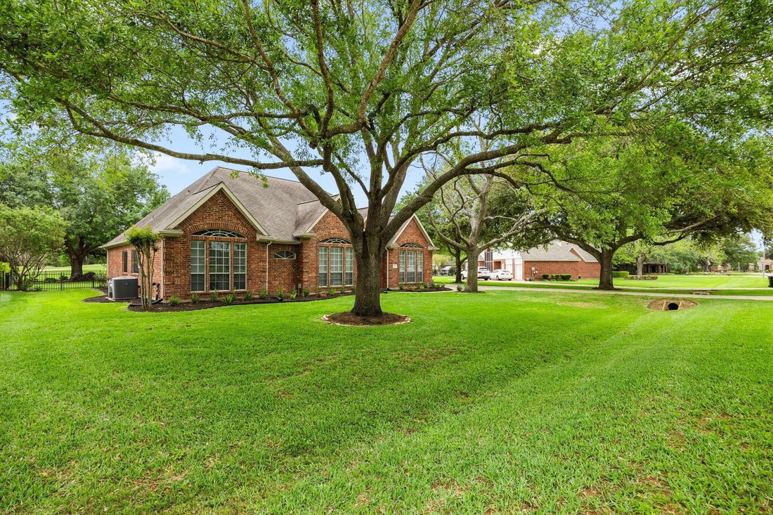 House in Fulshear, Texas, United States 3 - 18288527