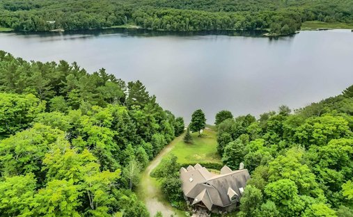 House in Parry Sound, Ontario, Canada 1