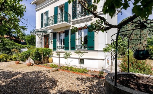 House in Chateau de Vaucresson, Vaucresson, France 1