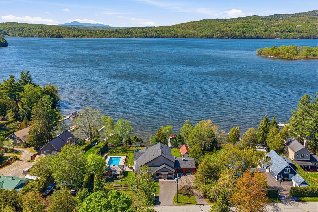 House in Hatley, Quebec, Quebec, Canada 1 - 18289221