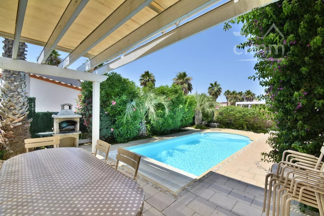 Villa in Zone Plage, Saint-Cyprien, France 2 - 18282349
