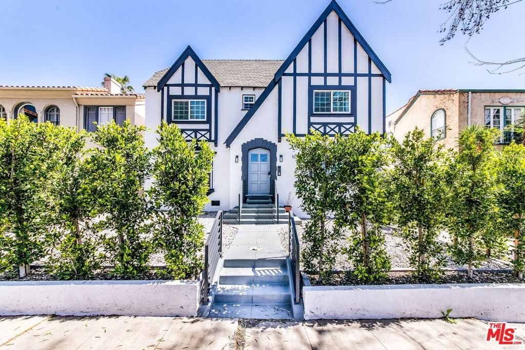 Los Angeles, California, United States 2 - 18284291