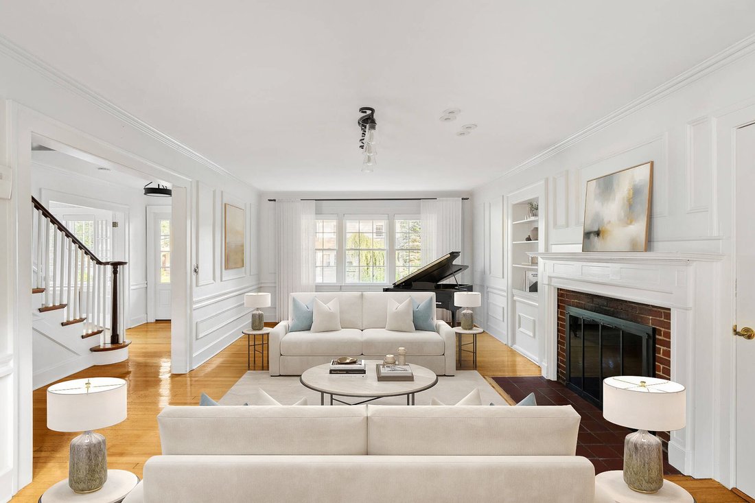 House in Dedham, Massachusetts, United States 1 - 18283175