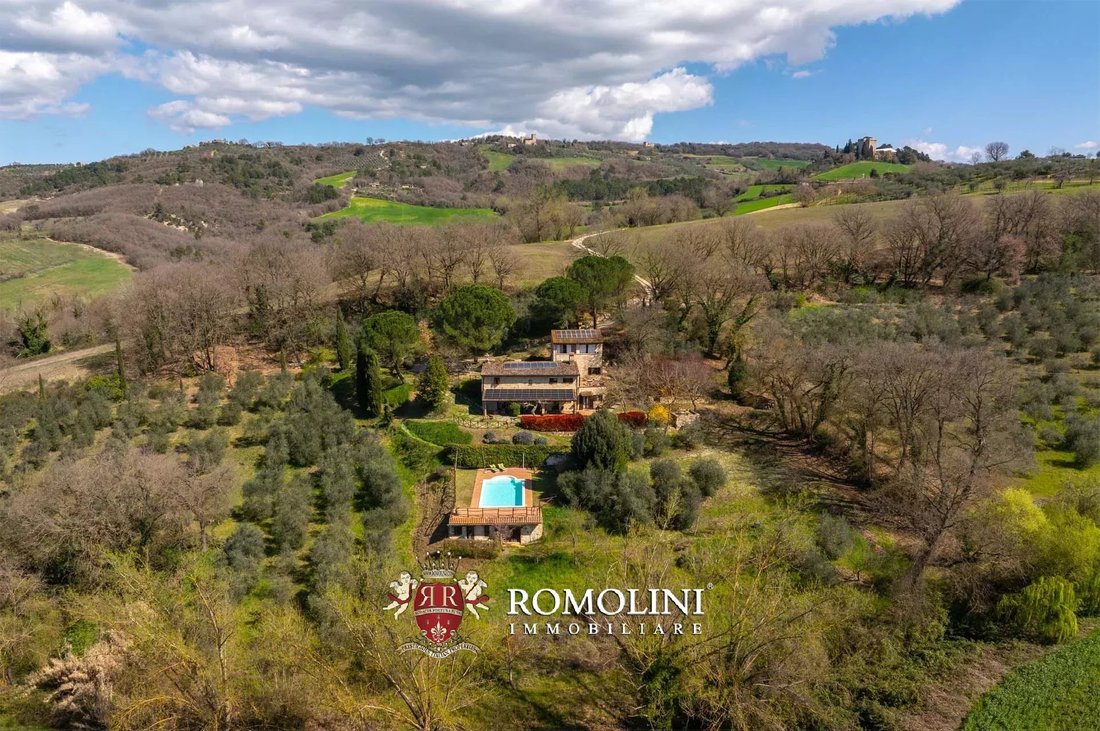 House in Todi, Umbria, Italy 3 - 17549178
