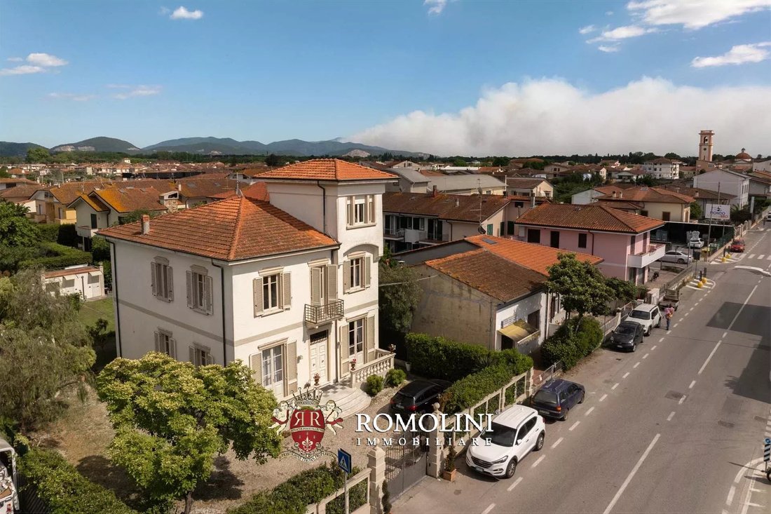 Villa en Viareggio, Toscana, Italia 5 - 18271760
