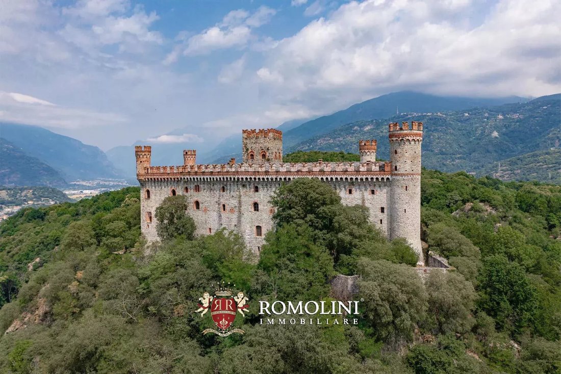 Castle in Montalto Dora, Piedmont, Italy 2 - 15666240