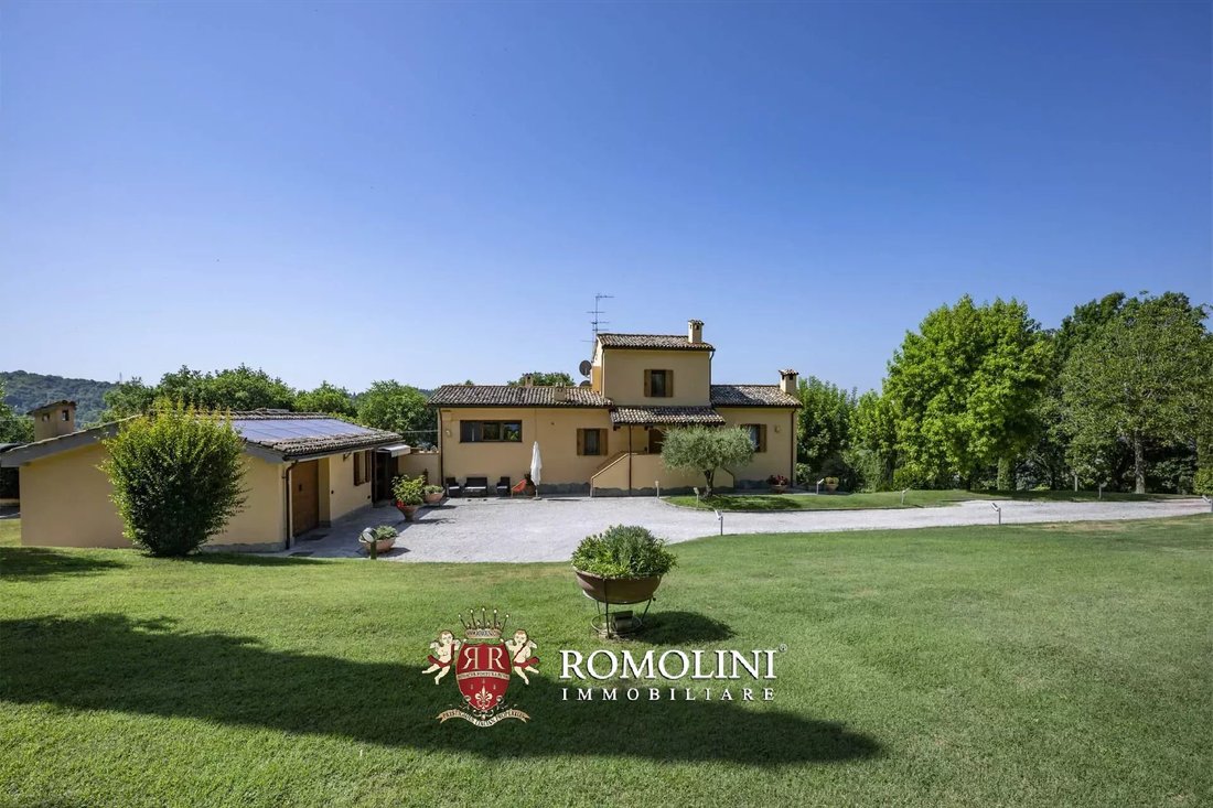 Villa in Città di Castello, Umbria, Italy 2 - 15919642