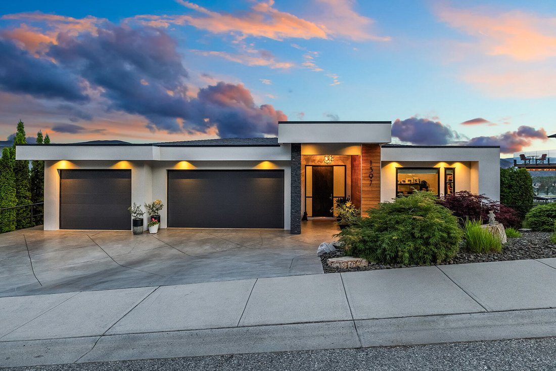 House in West Kelowna, British Columbia, Canada 1 - 18293222