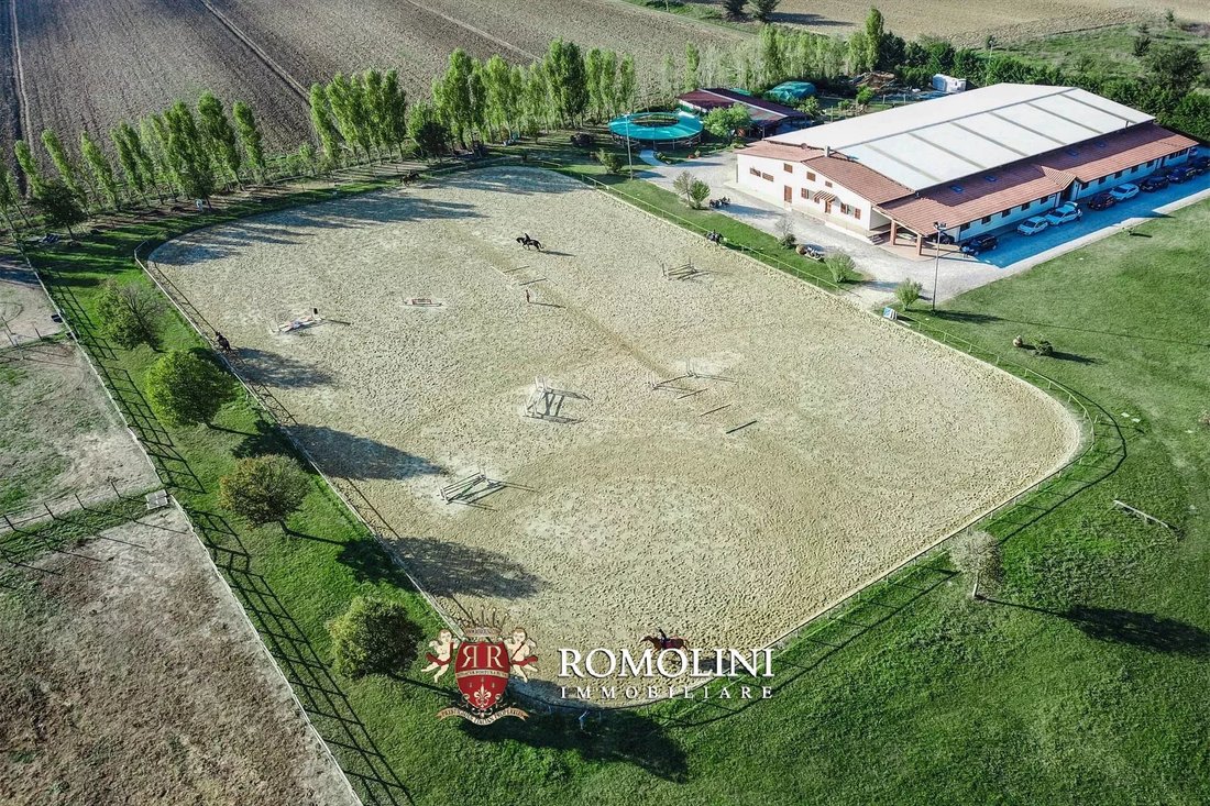 Estate in Center, Arezzo, Tuscany 3 - 17732894