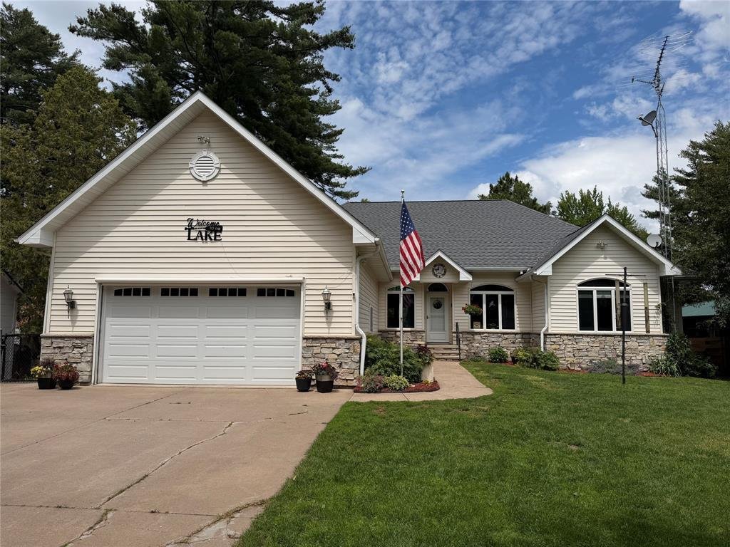 House in New Auburn, Wisconsin, United States 2 - 17974842