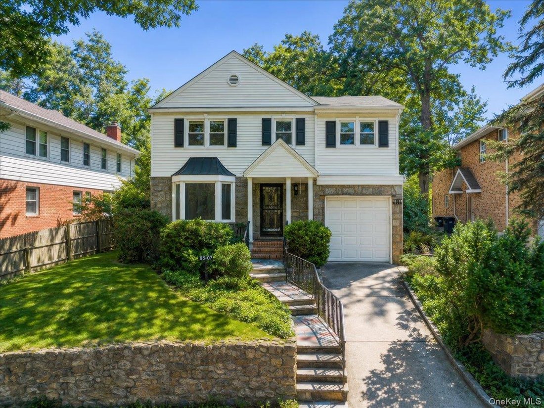 House in New York, New York, United States 1 - 18295602