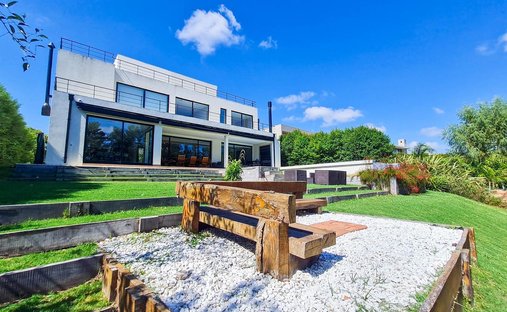 House in Rincón de Milberg, Buenos Aires Province, Argentina 1