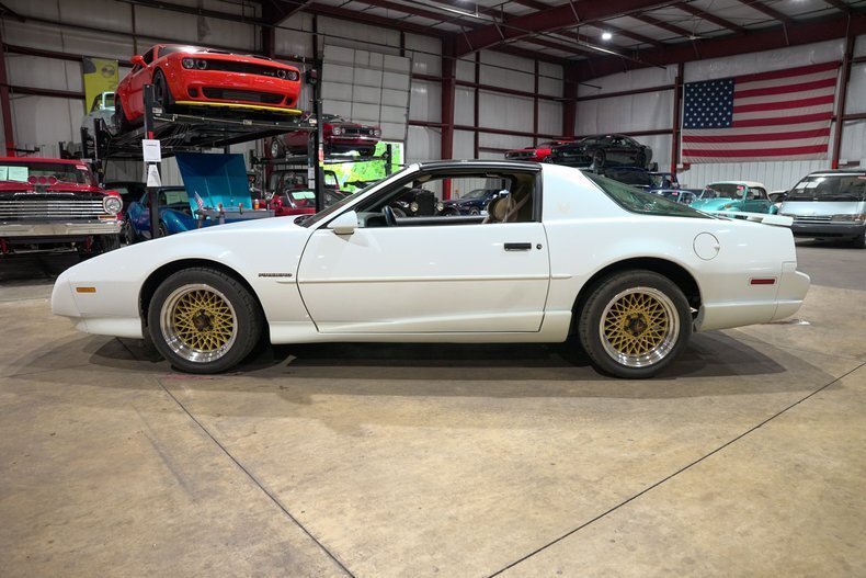 Coupe in Grand Rapids, United States 4 - 18289044