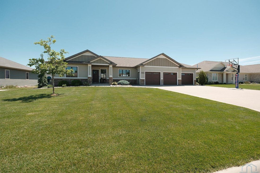 House in Sioux Center, Iowa, United States 1 - 18289999