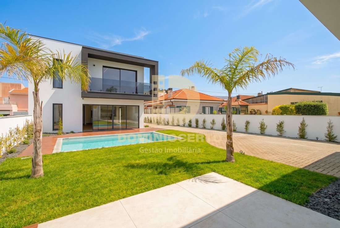 Townhouse in Gulpilhares e Valadares, Porto District, Portugal 1 - 18293652