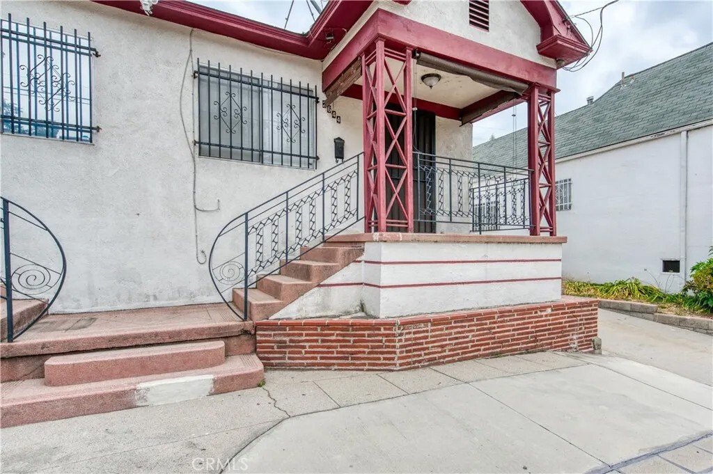 Los Angeles, California, United States 2 - 17939264