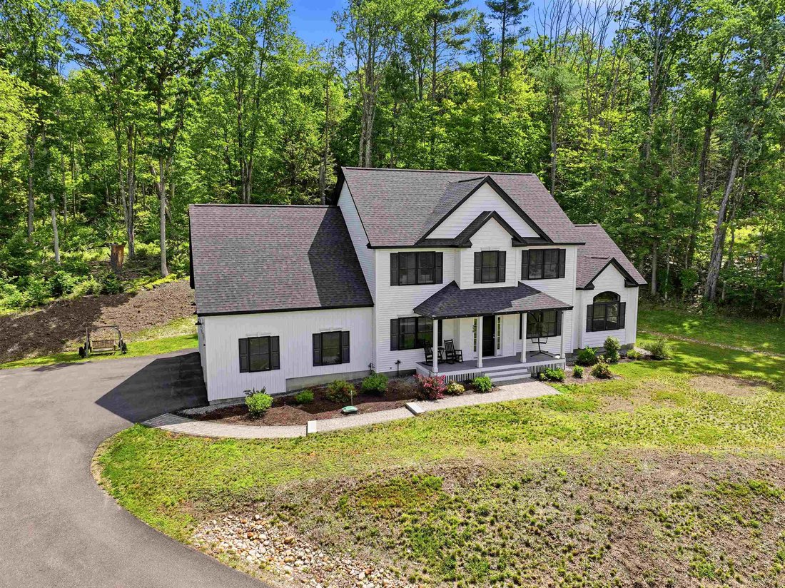 House in Goffstown, New Hampshire, United States 4 - 18285857