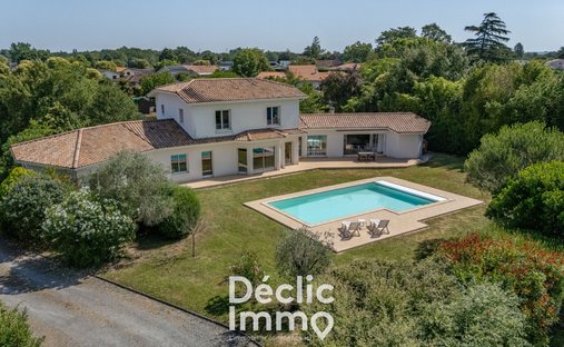 House in Latresne, Nouvelle-Aquitaine, France 1