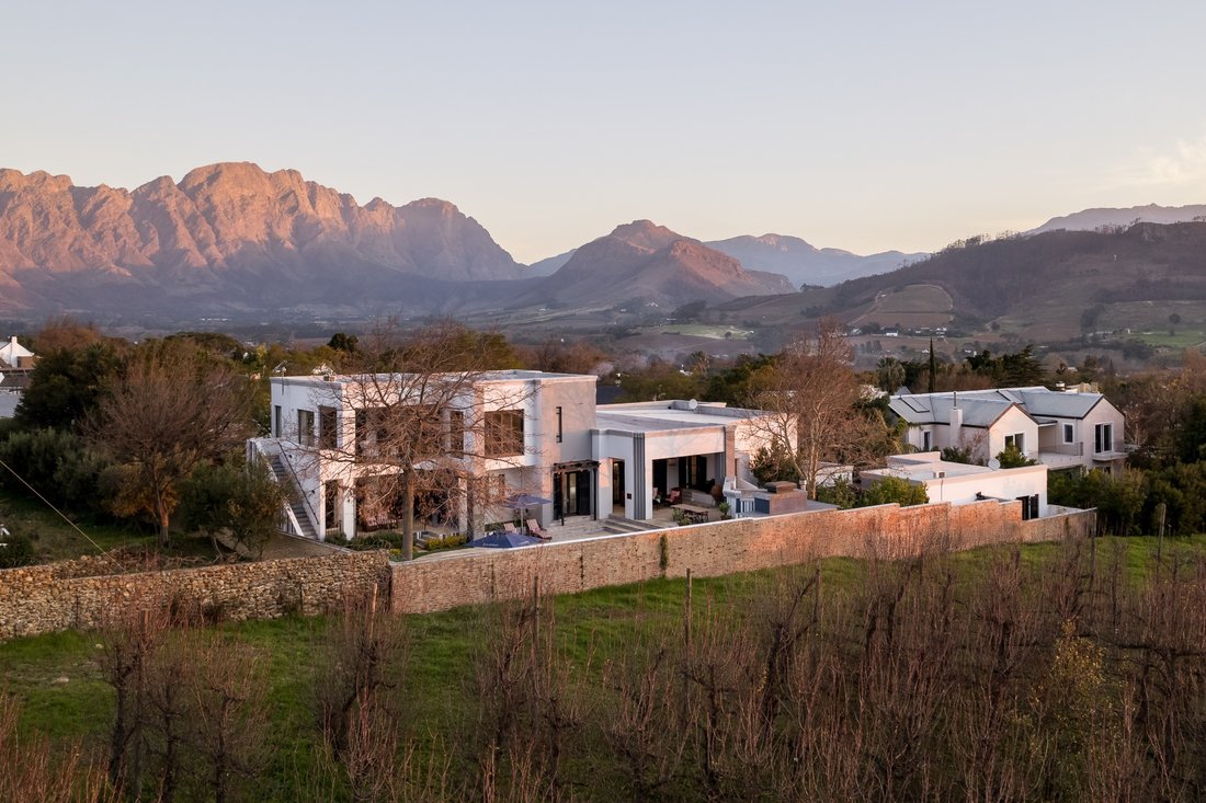 House in Franschhoek, Western Cape, South Africa 3 - 18286228