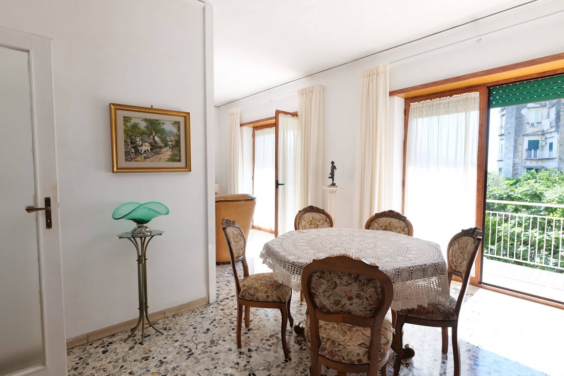 Apartment in Naples, Campania, Italy 4 - 18287611