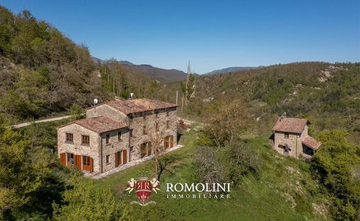 Maison à Pietralunga, Ombrie, Italie 1