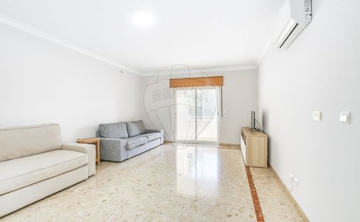 Apartment in Carcavelos e Parede, Lisbon, Portugal 1