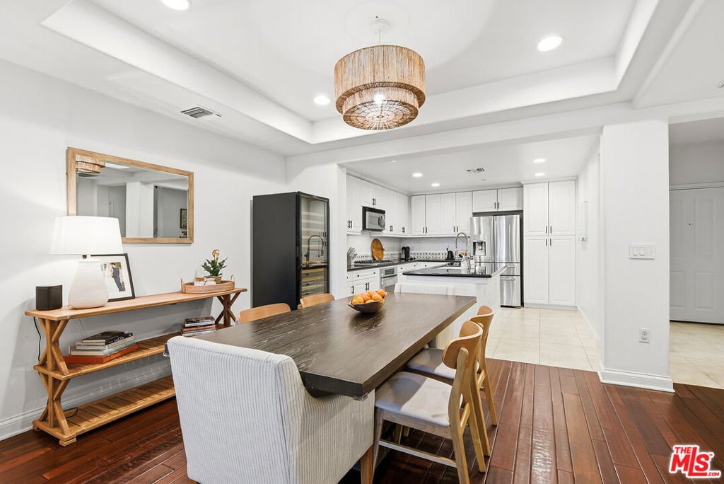 Condo in Los Angeles, California, United States 5 - 18284260