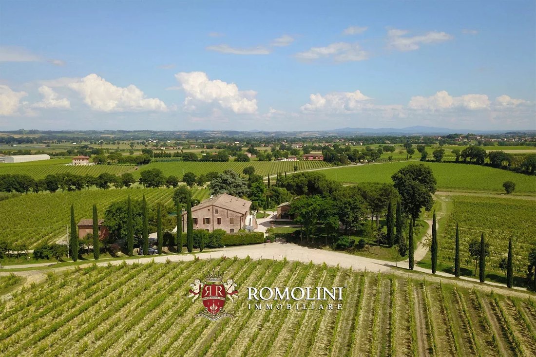 Farm Ranch in Montepulciano, Tuscany, Italy 3 - 15957685