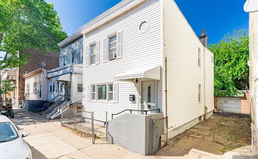 House in Jersey City, New Jersey, United States 1