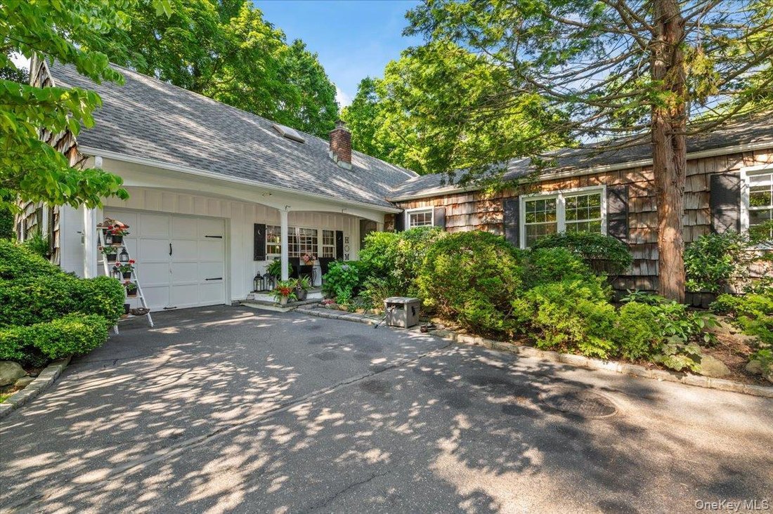 House in Halesite, New York, United States 1 - 18280152