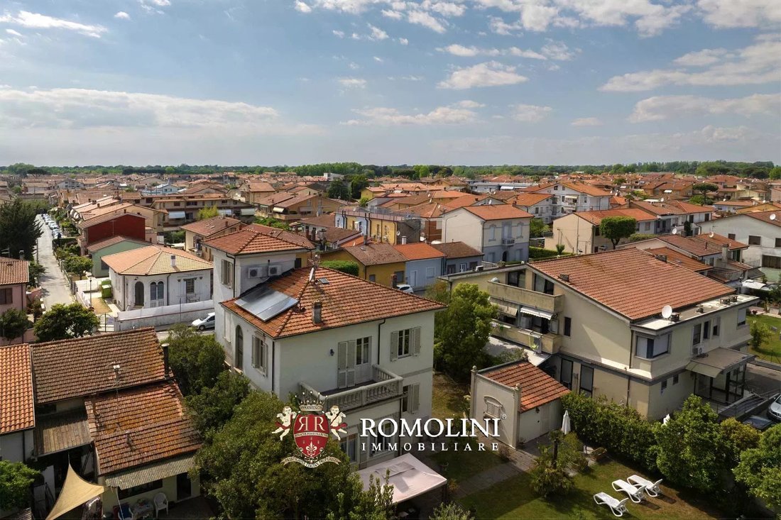 Villa en Viareggio, Toscana, Italia 2 - 18271760
