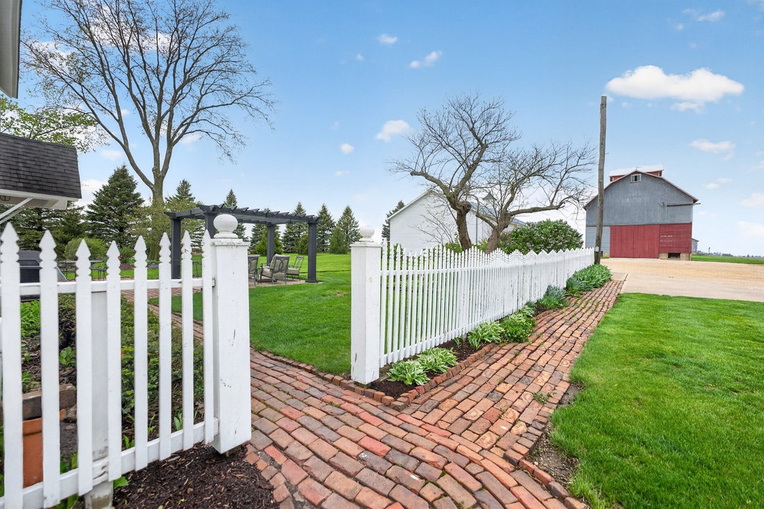 House in DeKalb, Illinois, United States 4 - 18280773