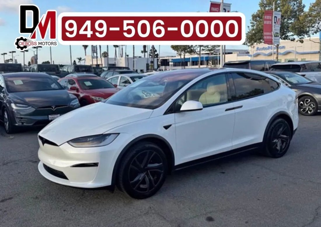 Suv in Costa Mesa, CA, United States 1 - 18295114