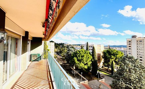 Apartment in Granettes-Jauberte-Sainte Anne, Aix-en-Provence, France 1