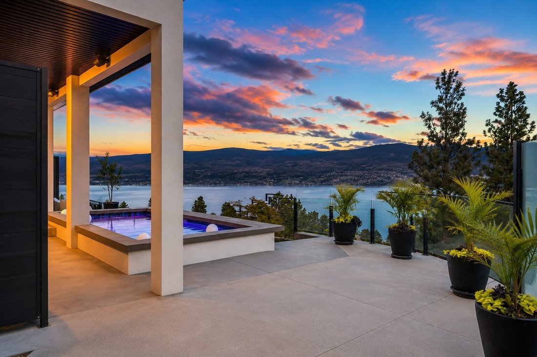 House in West Kelowna, British Columbia, Canada 4 - 18293222