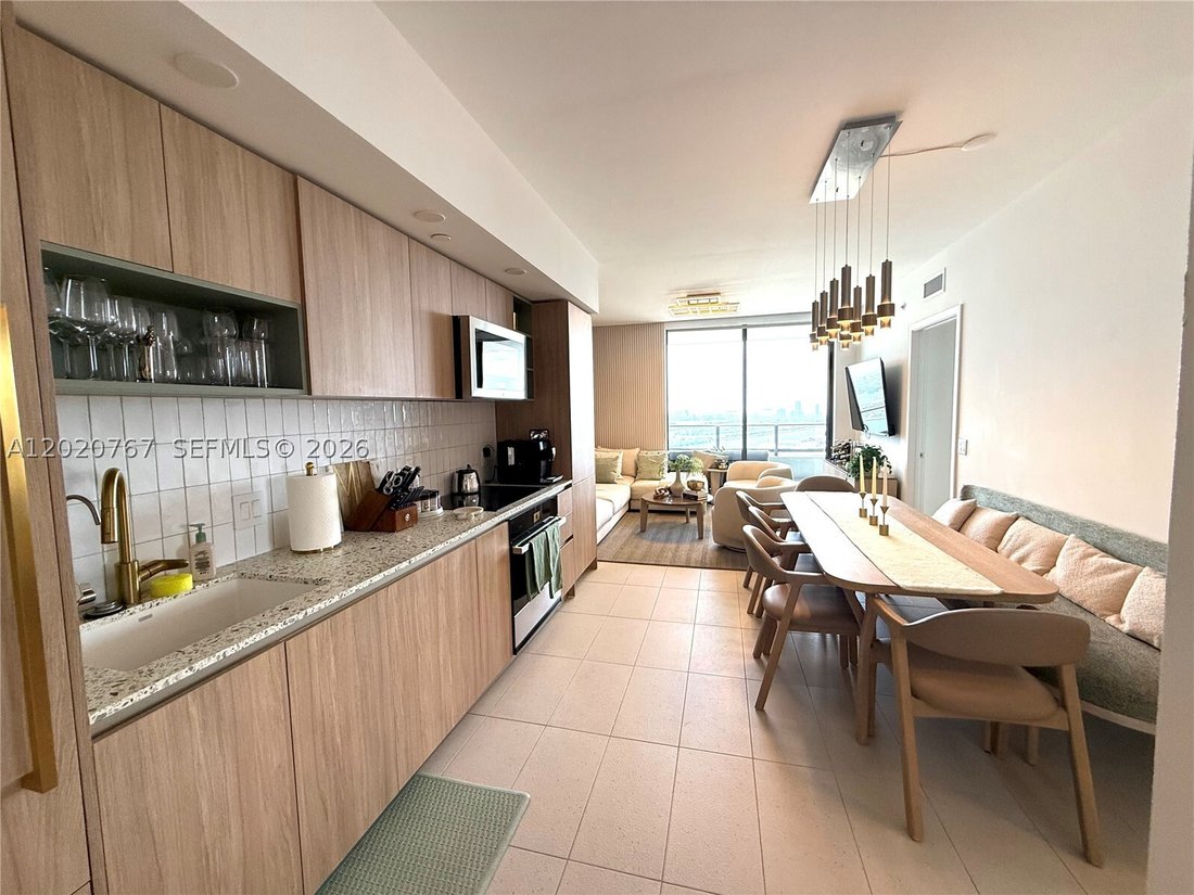 Condo in Miami, Florida, United States 5 - 17975067