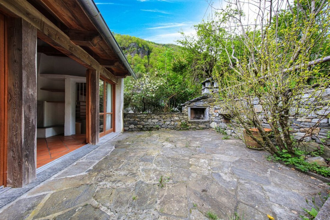 Casa en Lavizzara, Cantón del Tesino, Suiza 1 - 18280091